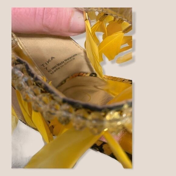 Size 7 Tika Privileged Festival Yellow Sandals - Picture 3 of 4